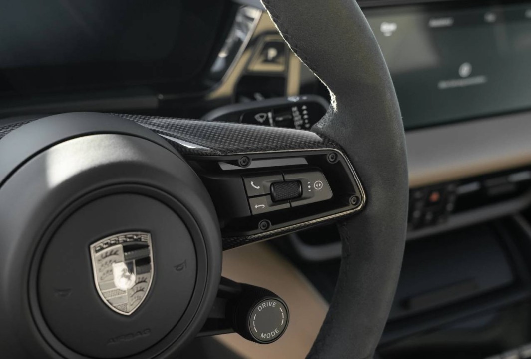 Porsche Macan Turbo - foto 19