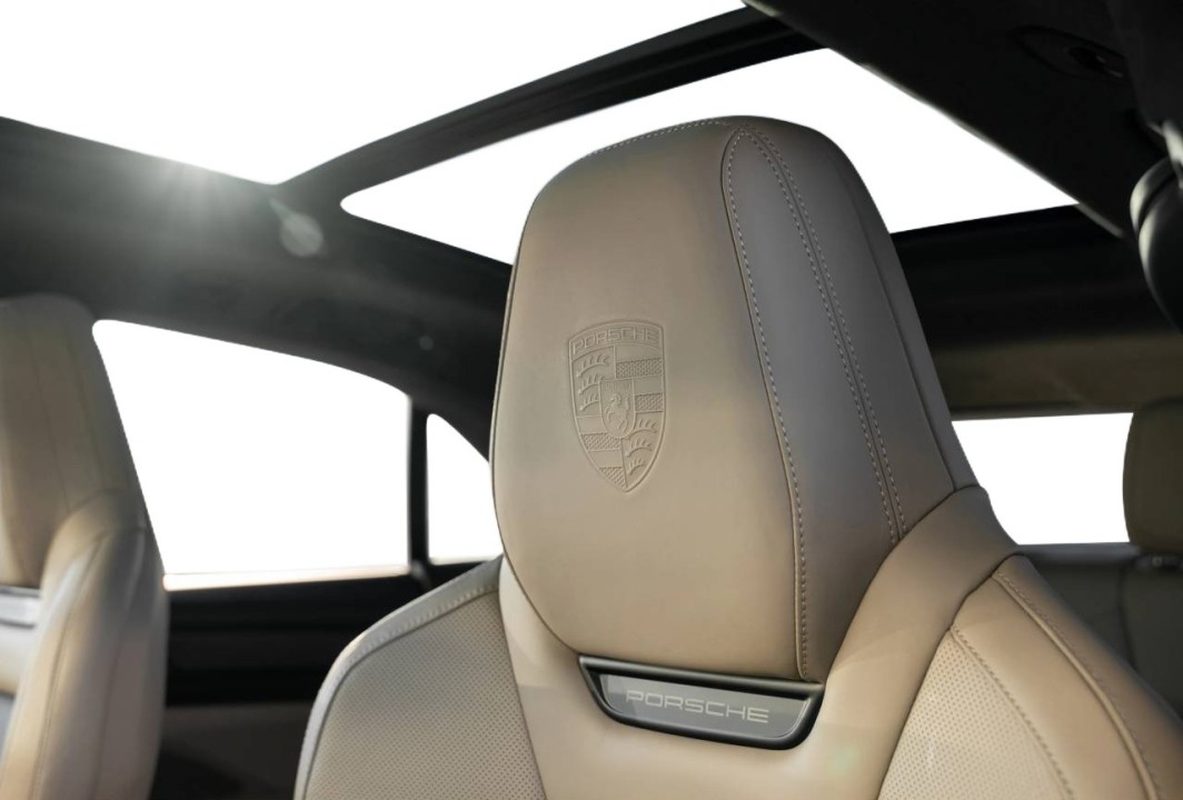 Porsche Macan Turbo - foto 15