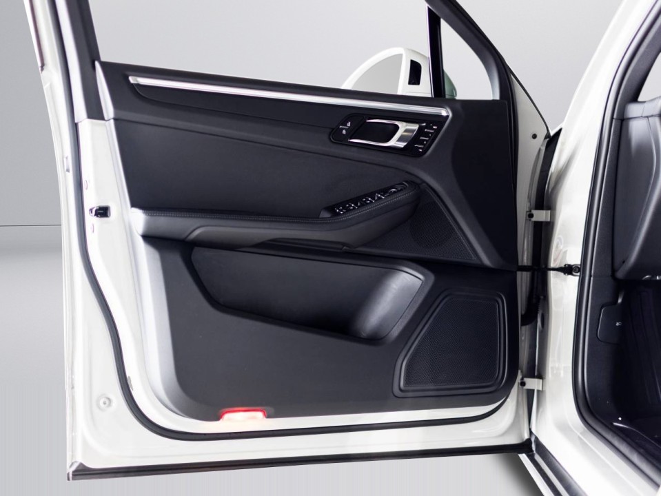 Porsche Macan - foto 17