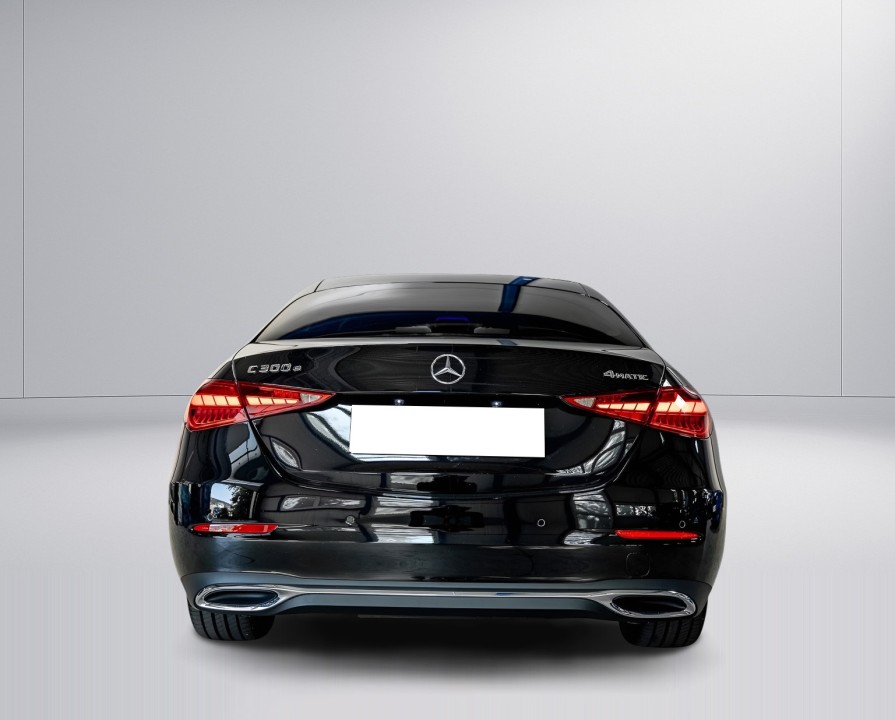 Mercedes-Benz C 300e 4MATIC (3)