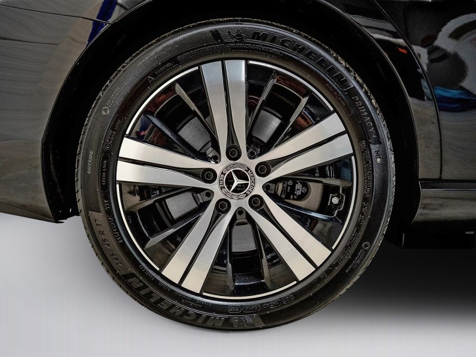 Mercedes-Benz C 300e 4MATIC - foto 16