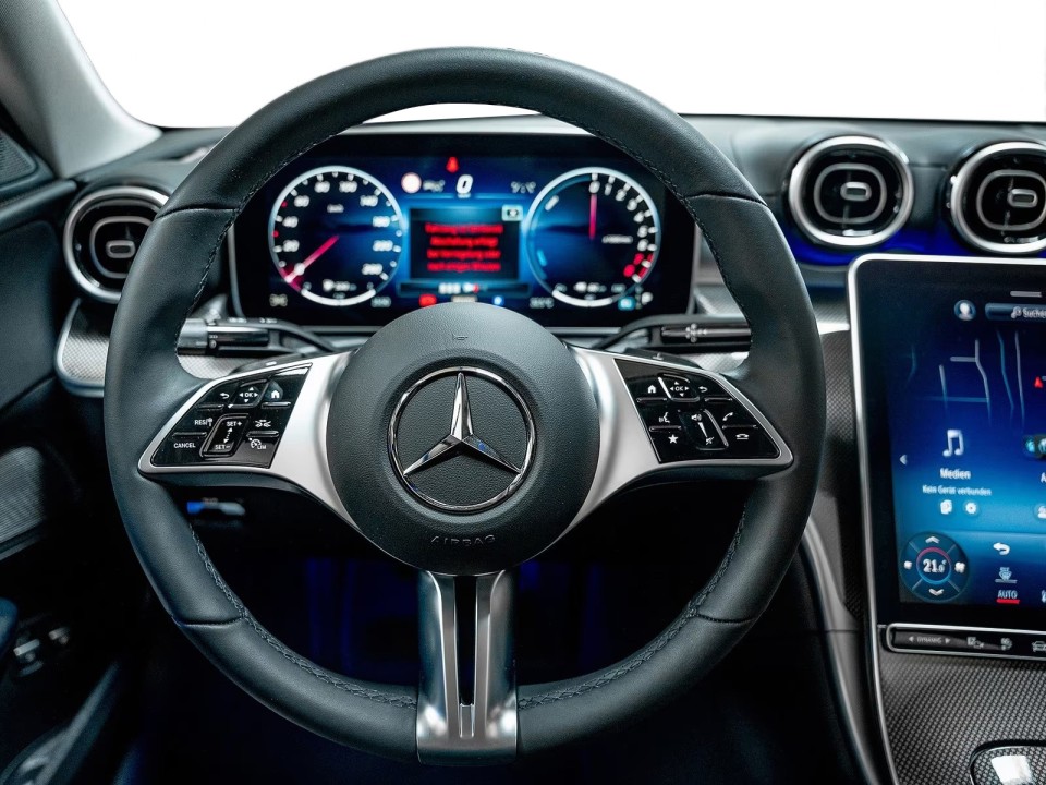 Mercedes-Benz C 300e 4MATIC - foto 7