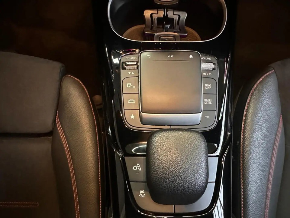 Mercedes-Benz CLA AMG 45 4MATIC - foto 13