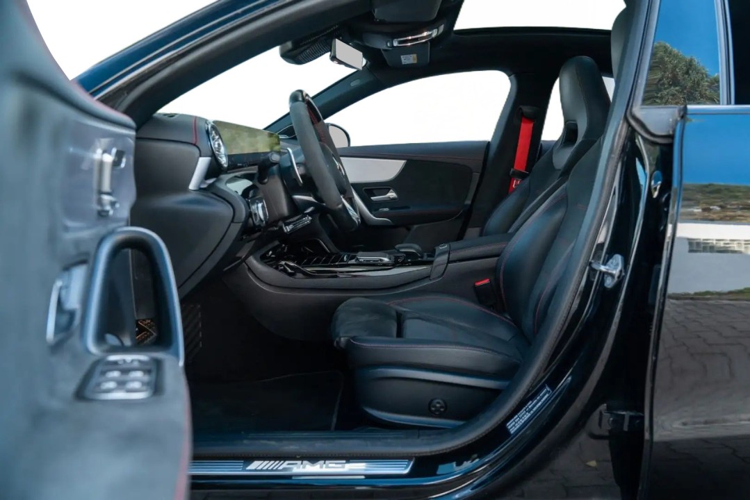 Mercedes-Benz CLA AMG 45s 4MATIC - foto 11