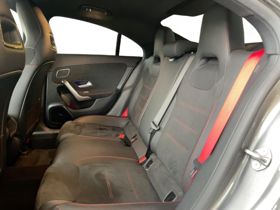 Mercedes-Benz CLA AMG 45s 4MATIC - foto 8
