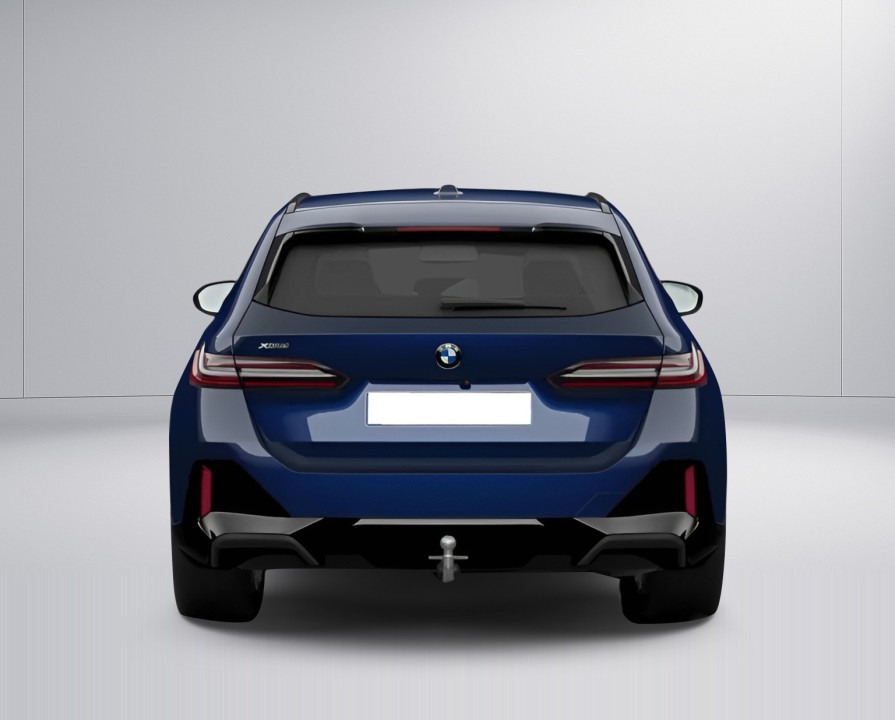 BMW Seria 5 520d xDrive Touring M-Sport (2)