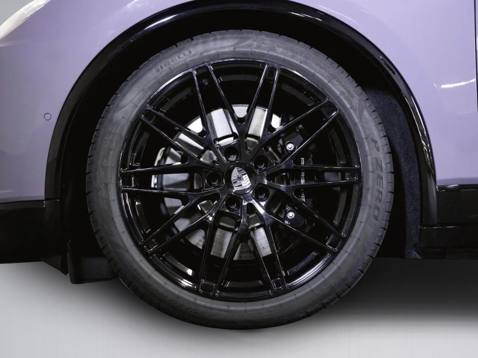 Porsche Macan Turbo - foto 39