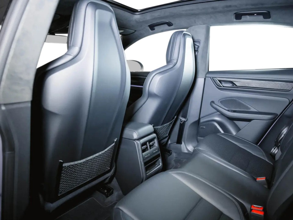 Porsche Macan Turbo - foto 27