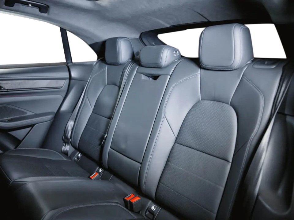 Porsche Macan Turbo - foto 26