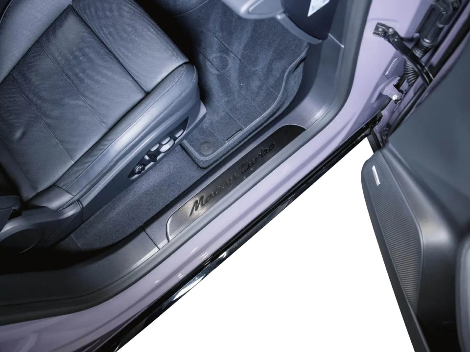 Porsche Macan Turbo - foto 32