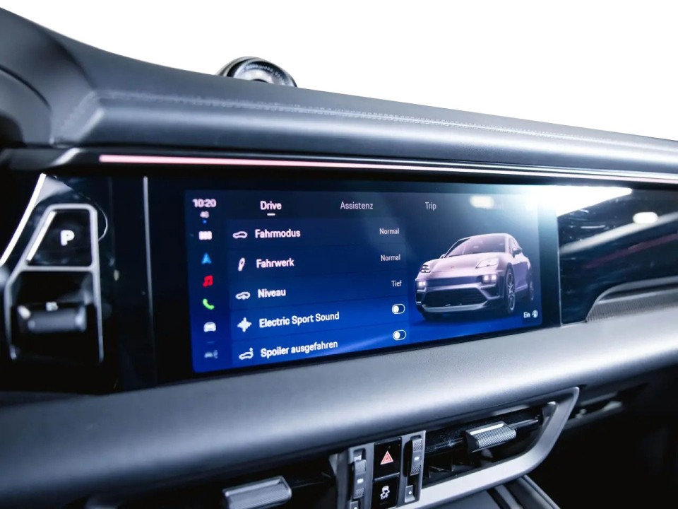 Porsche Macan Turbo - foto 16