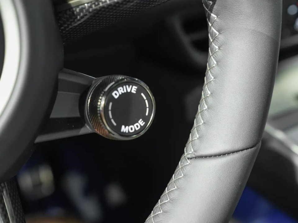 Porsche Macan Turbo - foto 14