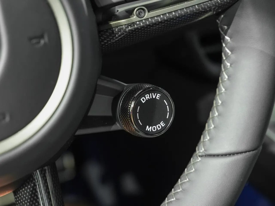 Porsche Macan Turbo - foto 15