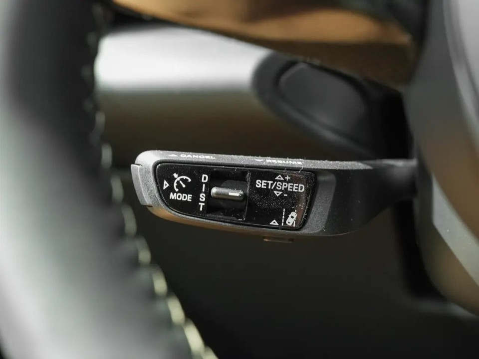 Porsche Macan Turbo - foto 13