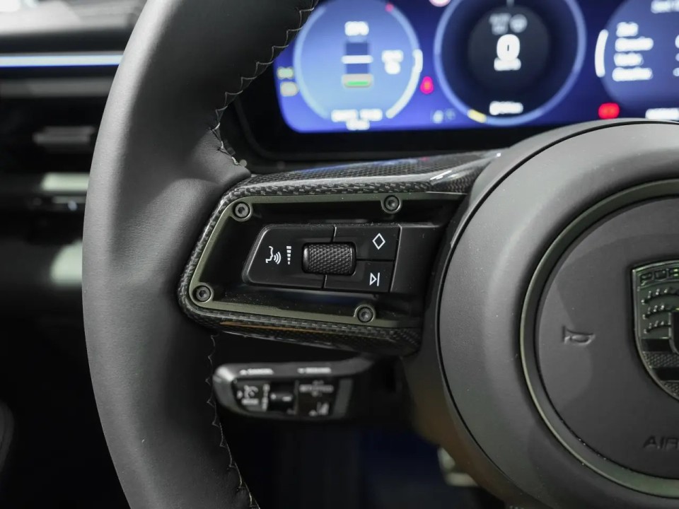 Porsche Macan Turbo - foto 11