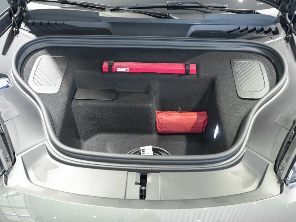 Porsche Macan Turbo - foto 32