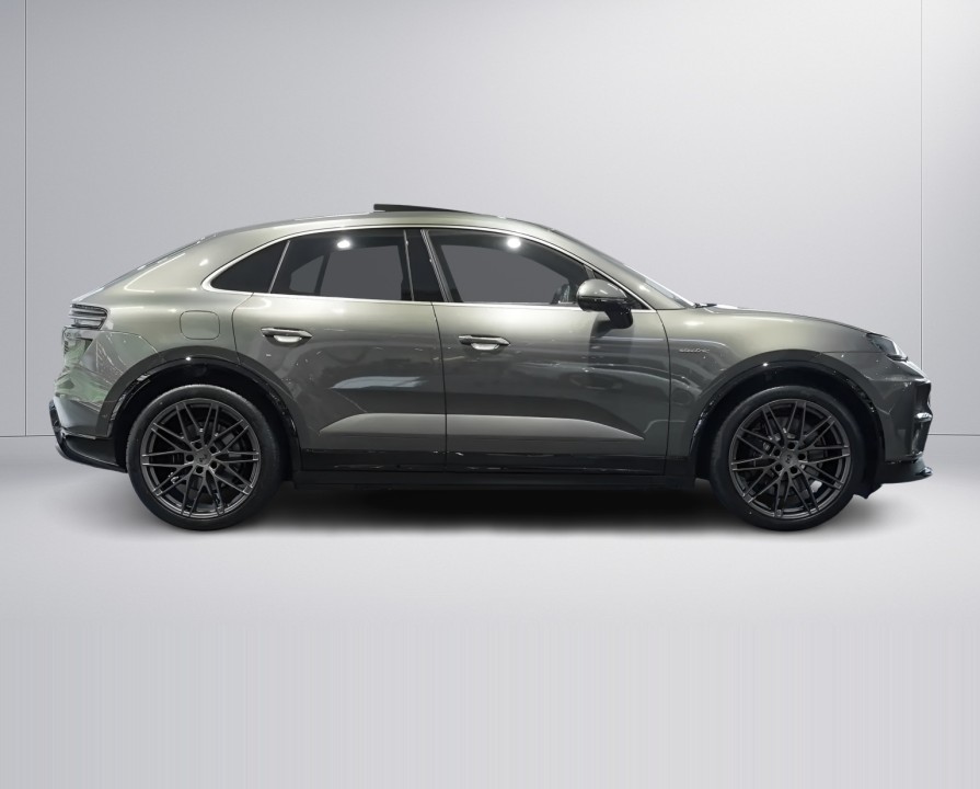 Porsche Macan Turbo (3)