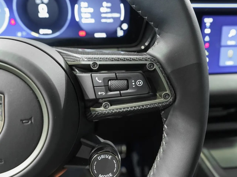 Porsche Macan Turbo - foto 12