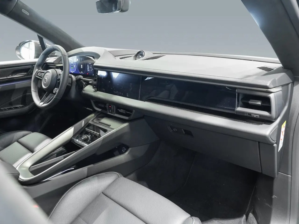 Porsche Macan Turbo - foto 8