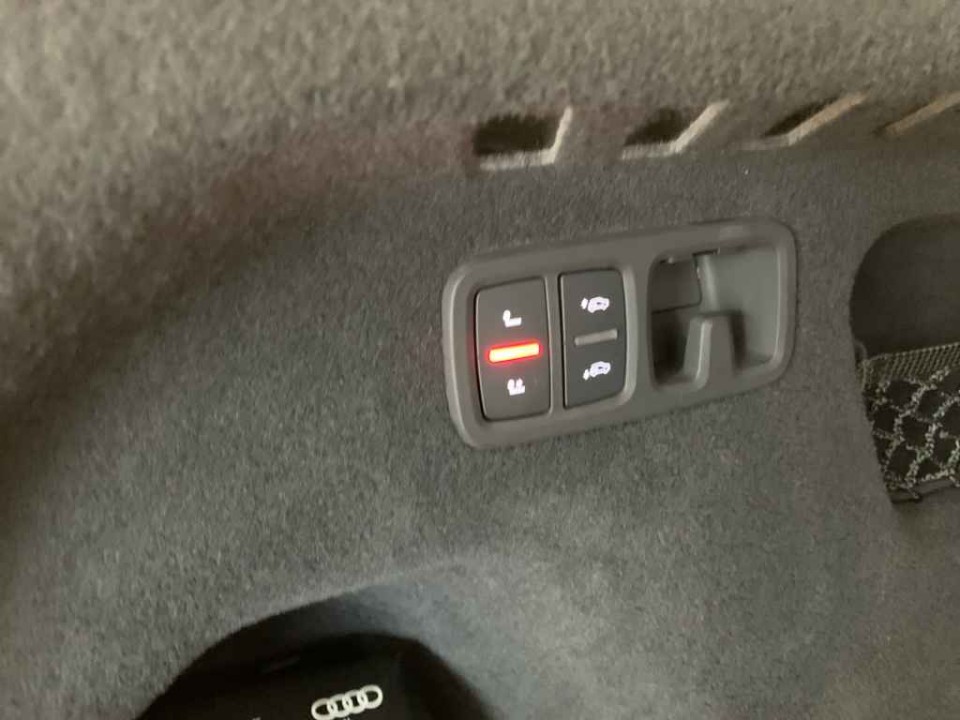 Audi Q8 55 TFSIe quattro tiptronic - foto 13