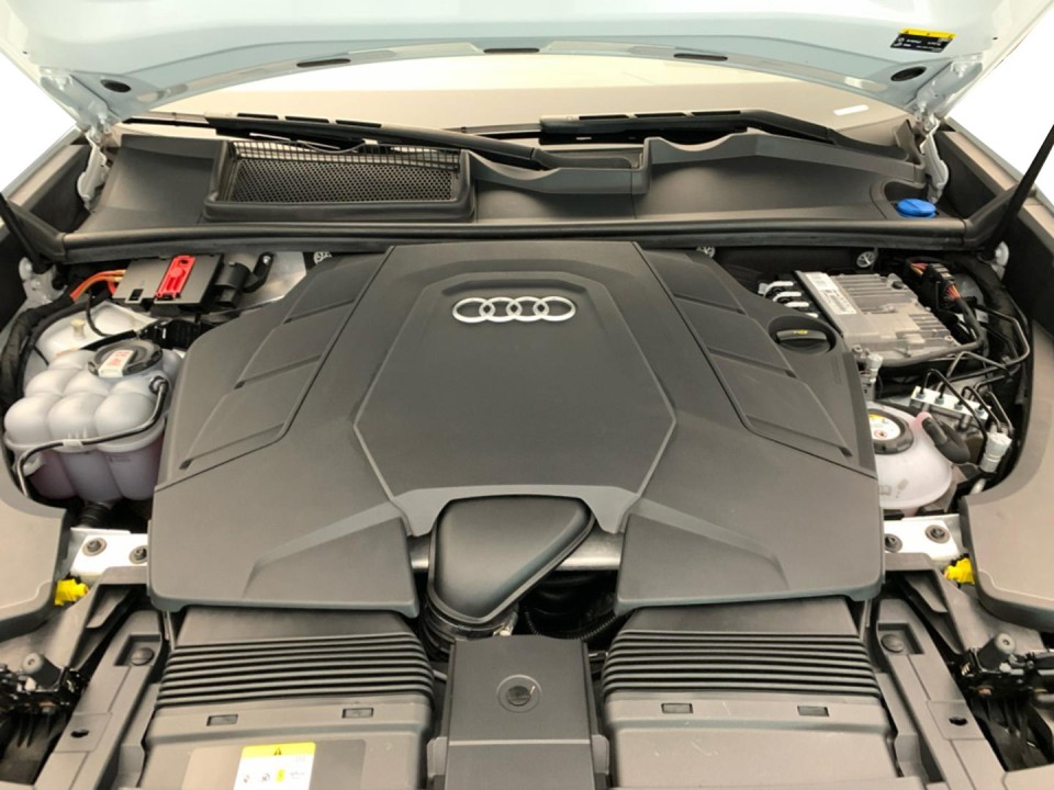 Audi Q8 55 TFSIe quattro tiptronic - foto 14