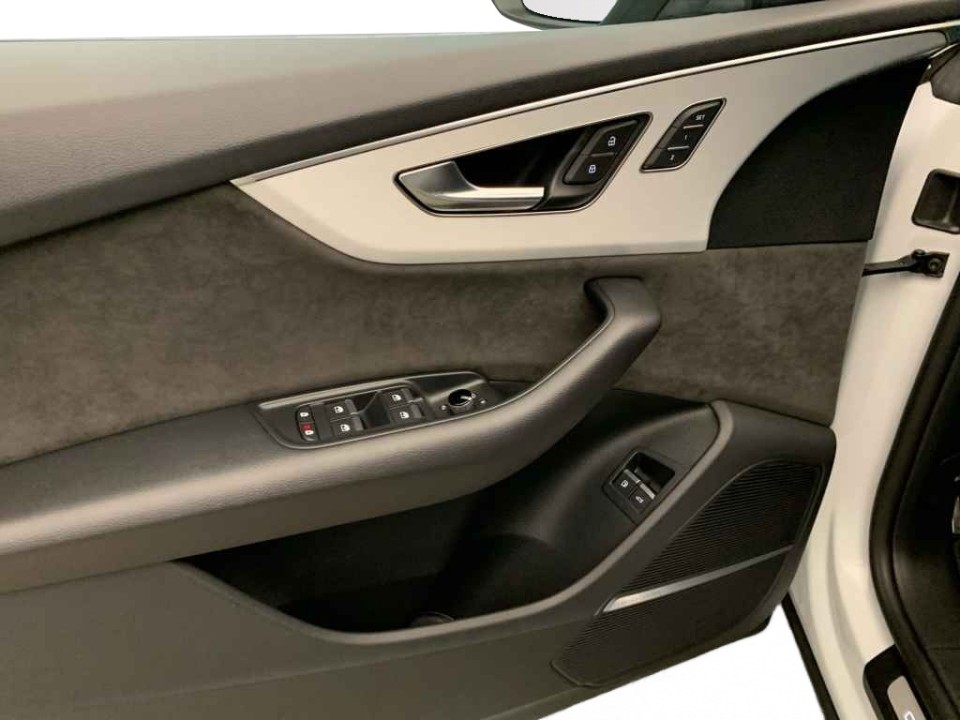 Audi Q8 55 TFSIe quattro tiptronic - foto 12