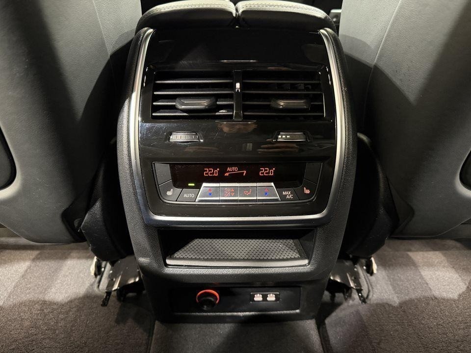 BMW X5 M Competition - foto 14