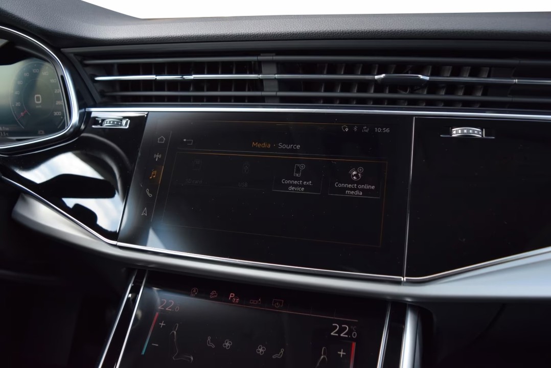 Audi Q8 45 TDI Quattro - foto 19