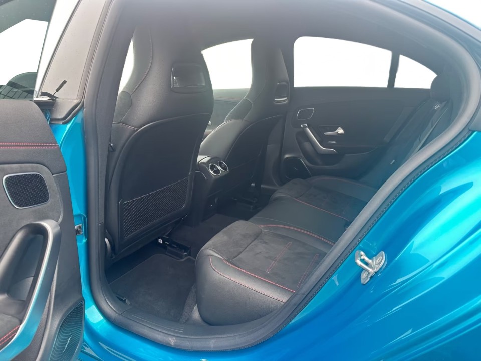 Mercedes-Benz CLA 35 AMG 4MATIC - foto 21