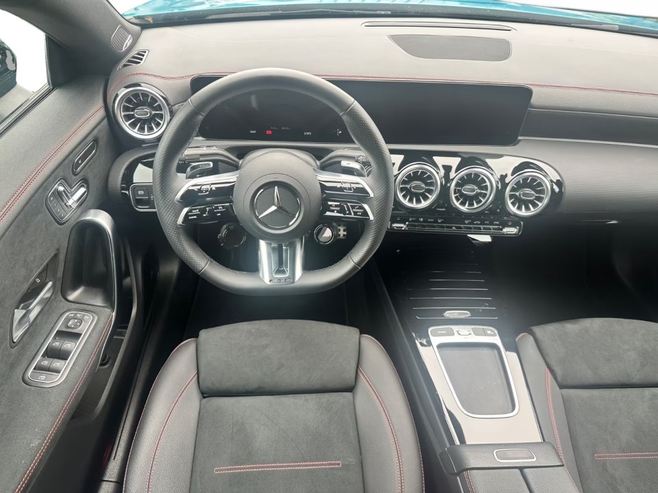 Mercedes-Benz CLA 35 AMG 4MATIC - foto 9