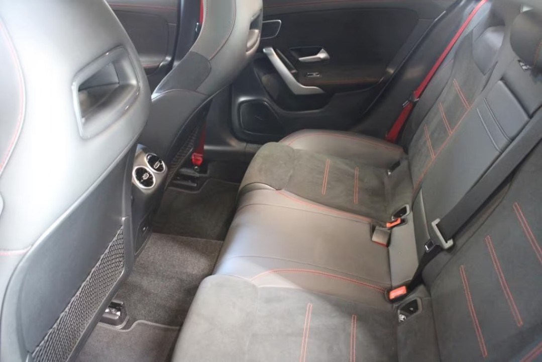 Mercedes-Benz CLA 45 S AMG 4MATIC - foto 8