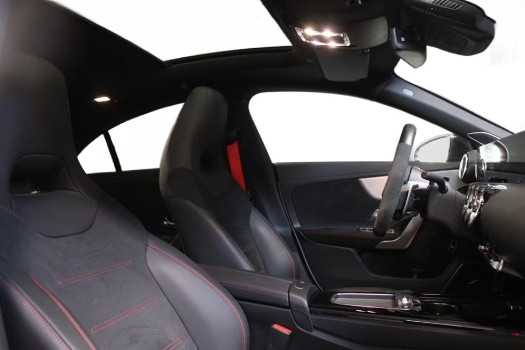 Mercedes-Benz CLA 45 S AMG 4MATIC - foto 7