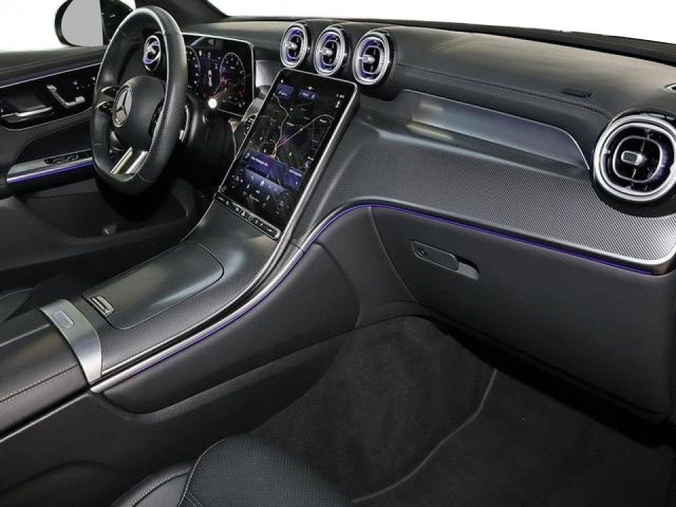Mercedes-Benz GLC 200 4MATIC AMG Line - foto 6