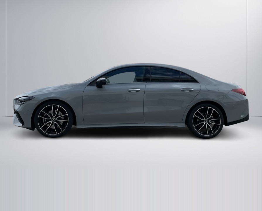 Mercedes-Benz CLA 220 4MATIC AMG (5)