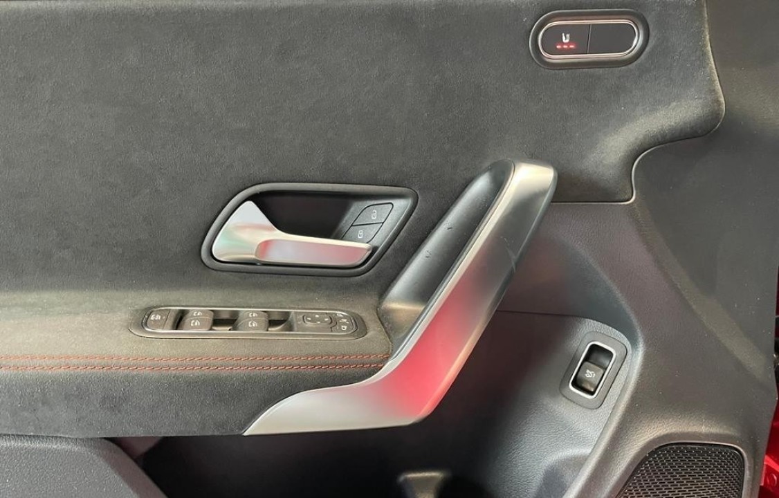 Mercedes-Benz CLA 220 4MATIC AMG - foto 15