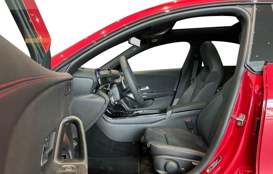 Mercedes-Benz CLA 220 4MATIC AMG - foto 6