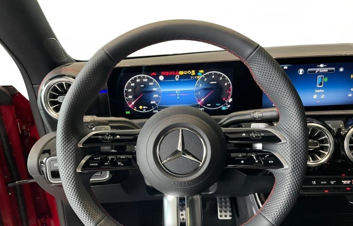 Mercedes-Benz CLA 220 4MATIC AMG - foto 10