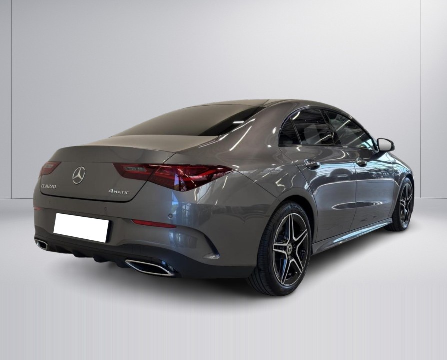 Mercedes-Benz CLA 220 4MATIC AMG (4)