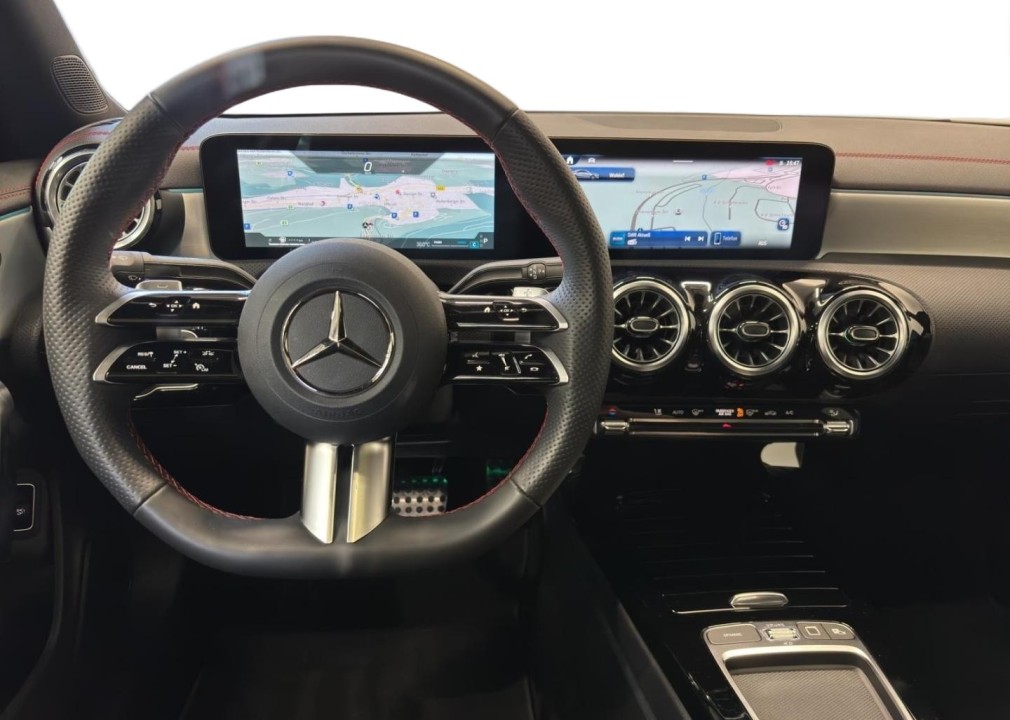 Mercedes-Benz CLA 220 4MATIC AMG - foto 7
