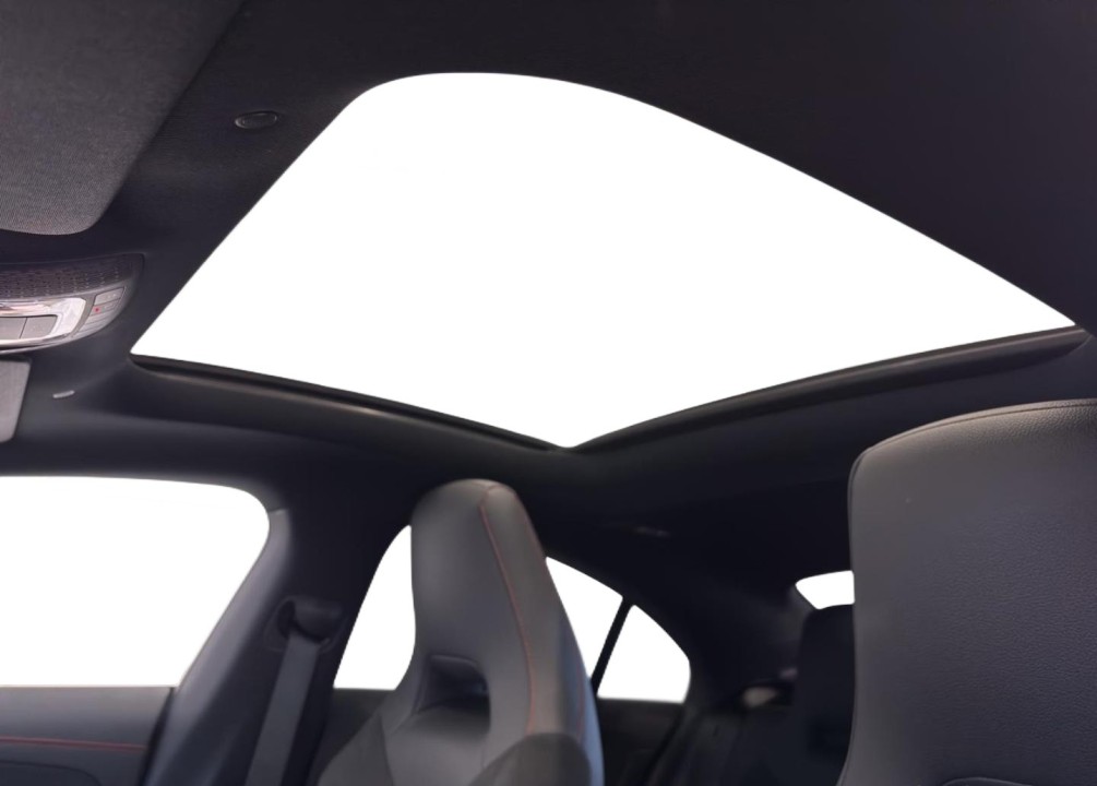 Mercedes-Benz CLA 220 4MATIC AMG - foto 9