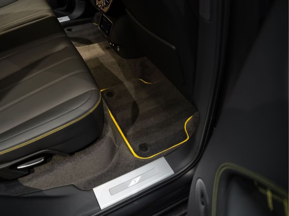 Bentley Bentayga S V8 - foto 35