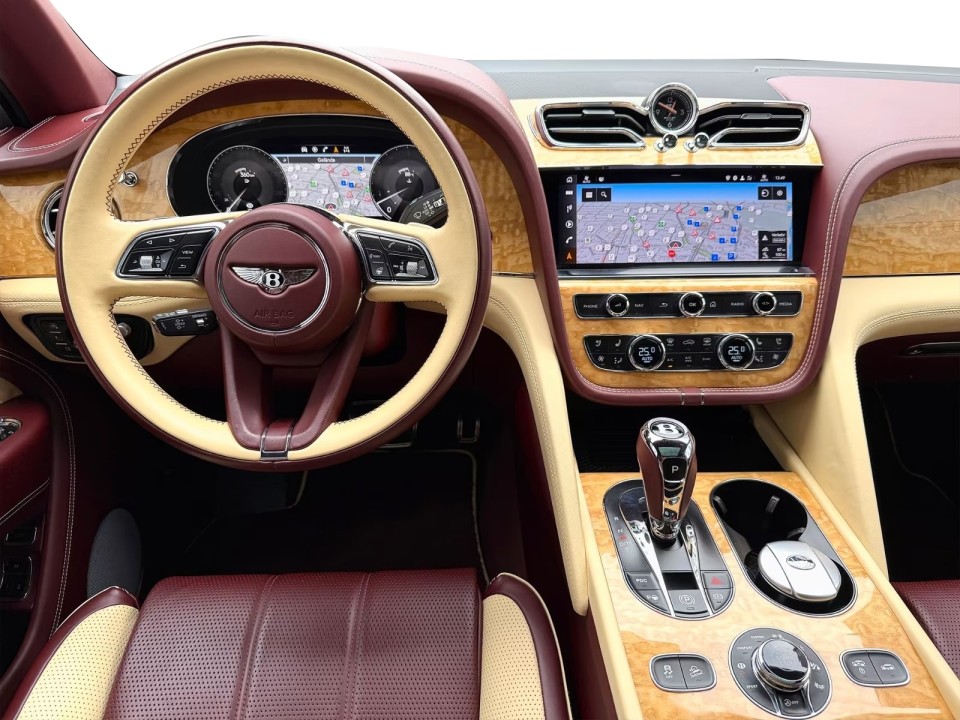 Bentley Bentayga V8 - foto 10