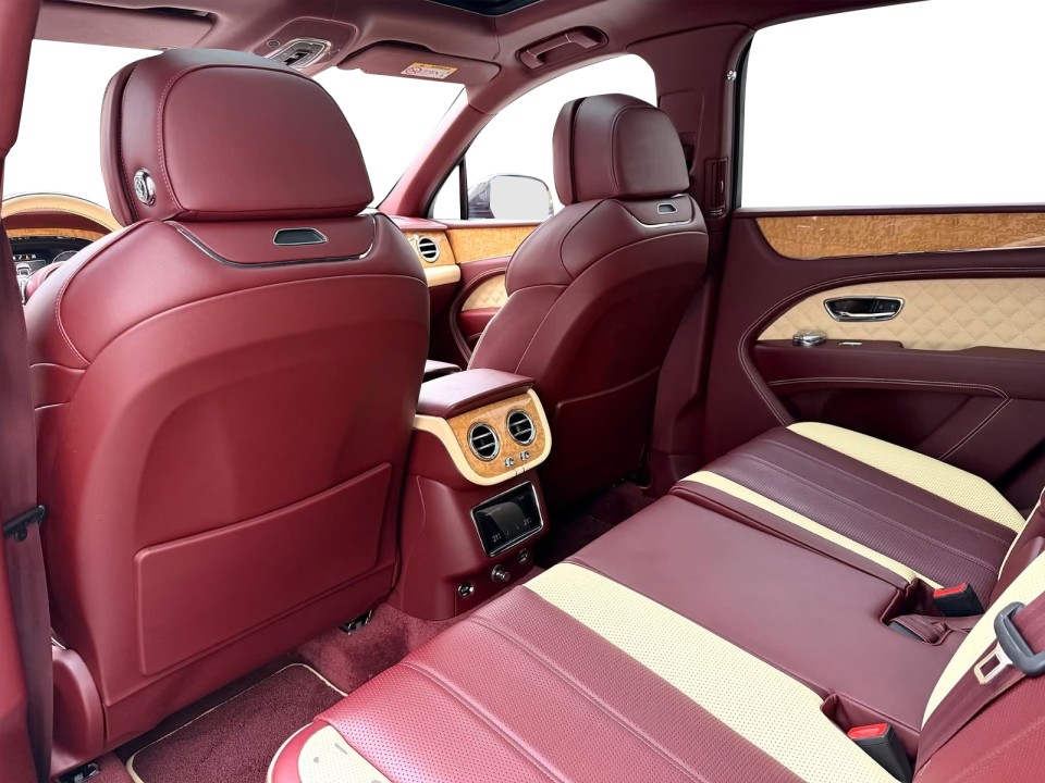 Bentley Bentayga V8 - foto 25