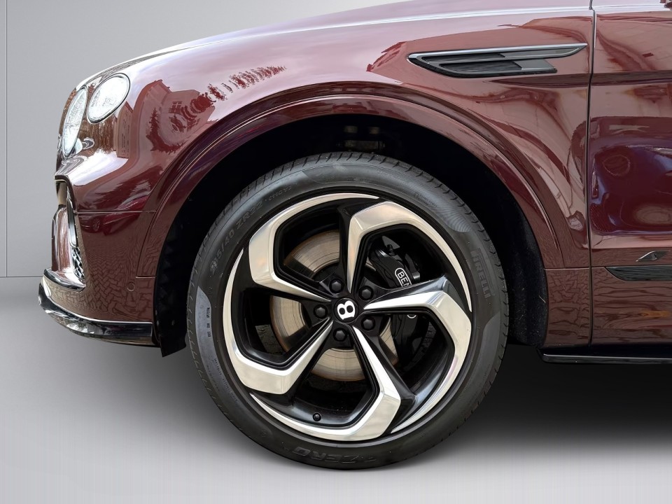 Bentley Bentayga V8 - foto 28
