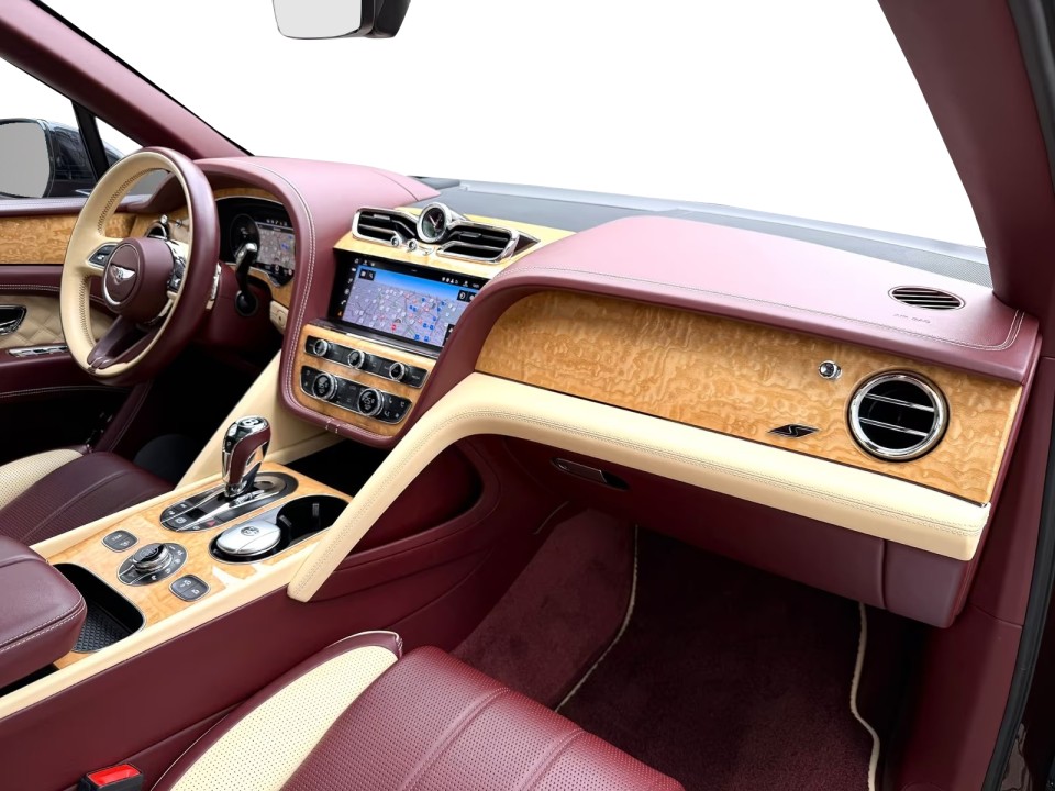 Bentley Bentayga V8 - foto 14