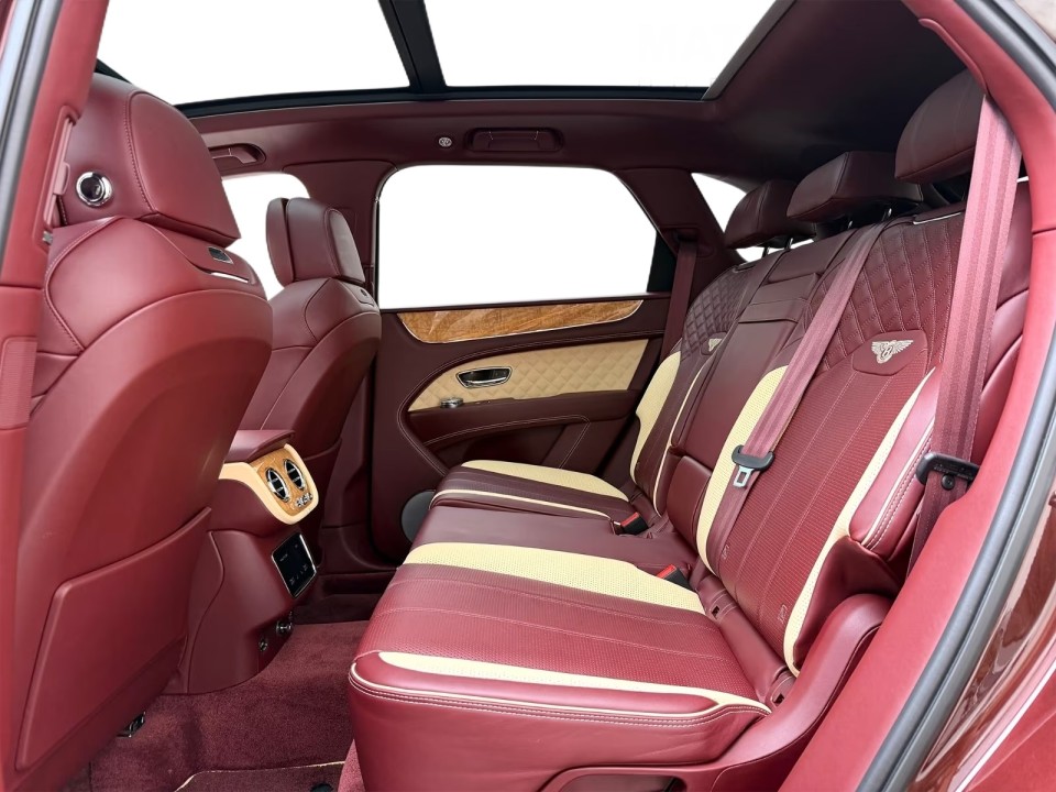 Bentley Bentayga V8 - foto 24