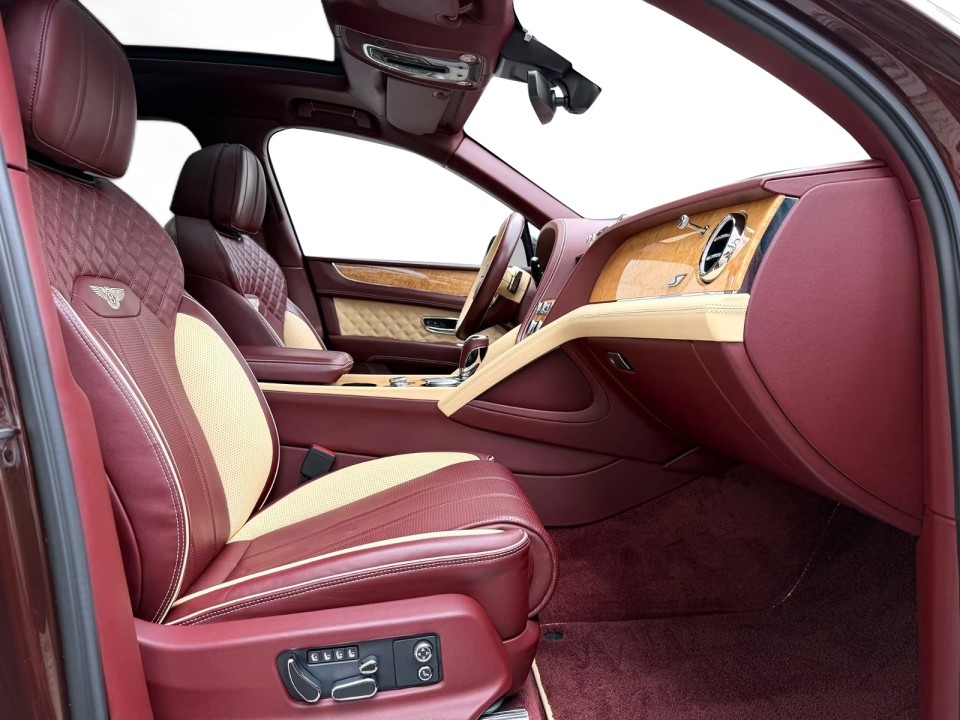 Bentley Bentayga V8 - foto 16