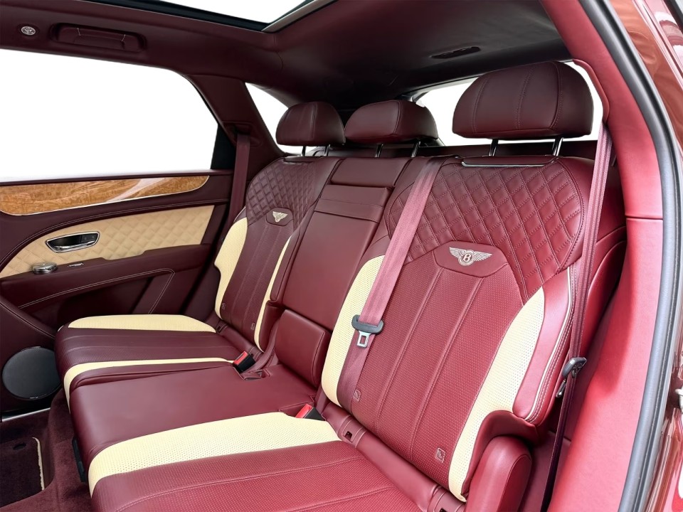 Bentley Bentayga V8 - foto 23