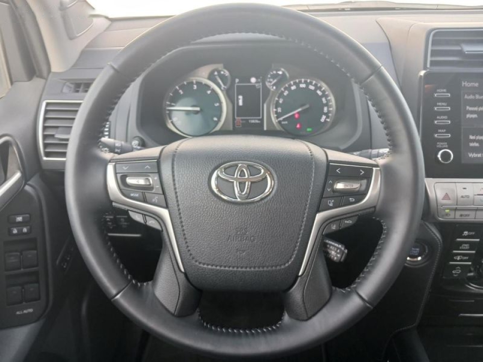 Toyota Land Cruiser - foto 12