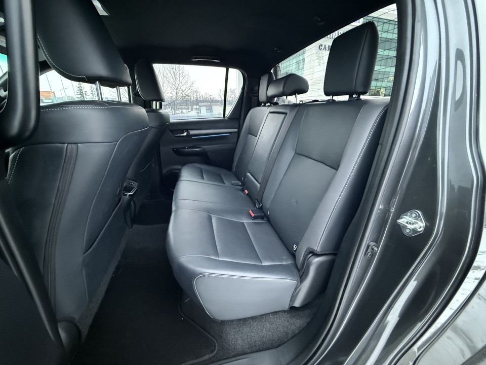 Toyota Hilux Double Cab Invincible - foto 13